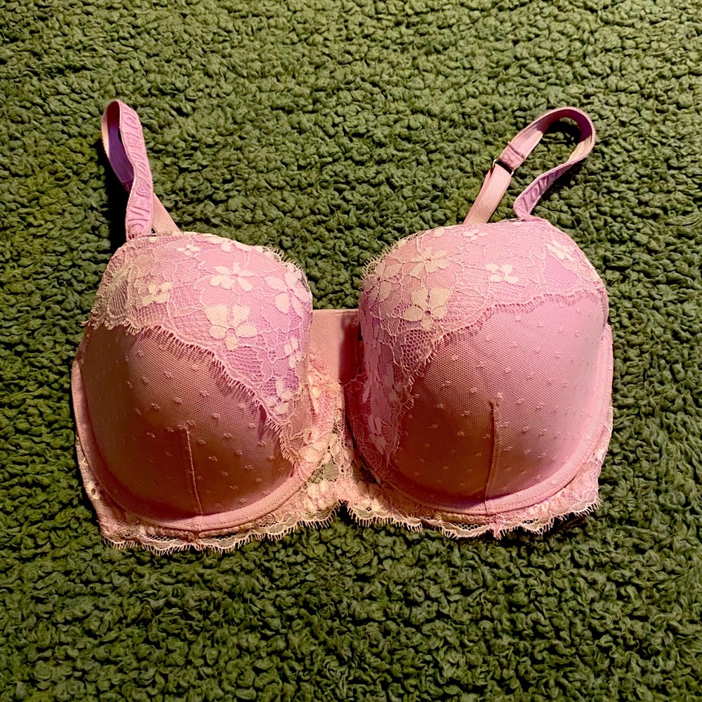 Victoria’s Secret pink/lilac bra